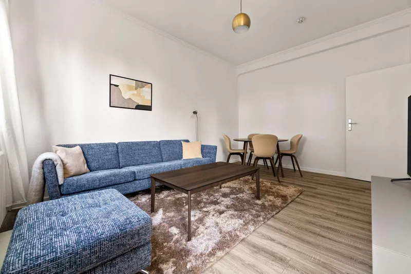 Beeindruckende 3-Zimmer Wohnung in Wedding - voll möbliert — photo 1